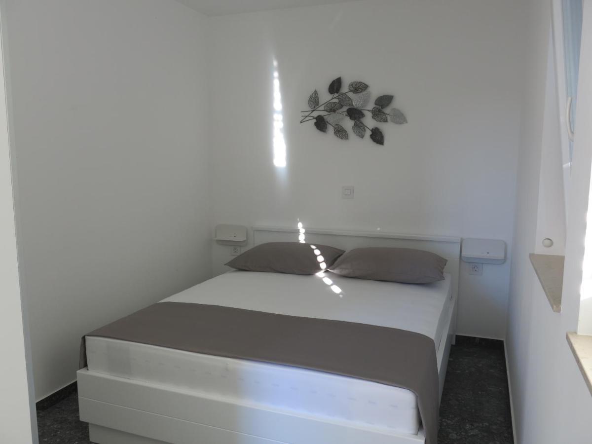 Apartments Rea Крес Екстериор снимка