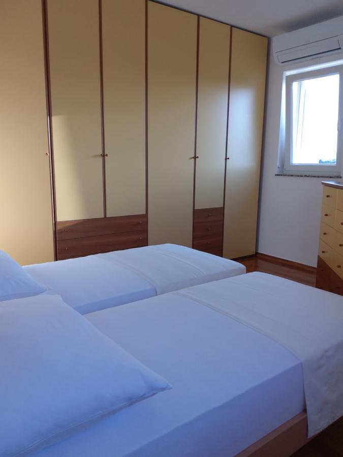 Apartments Rea Крес Екстериор снимка